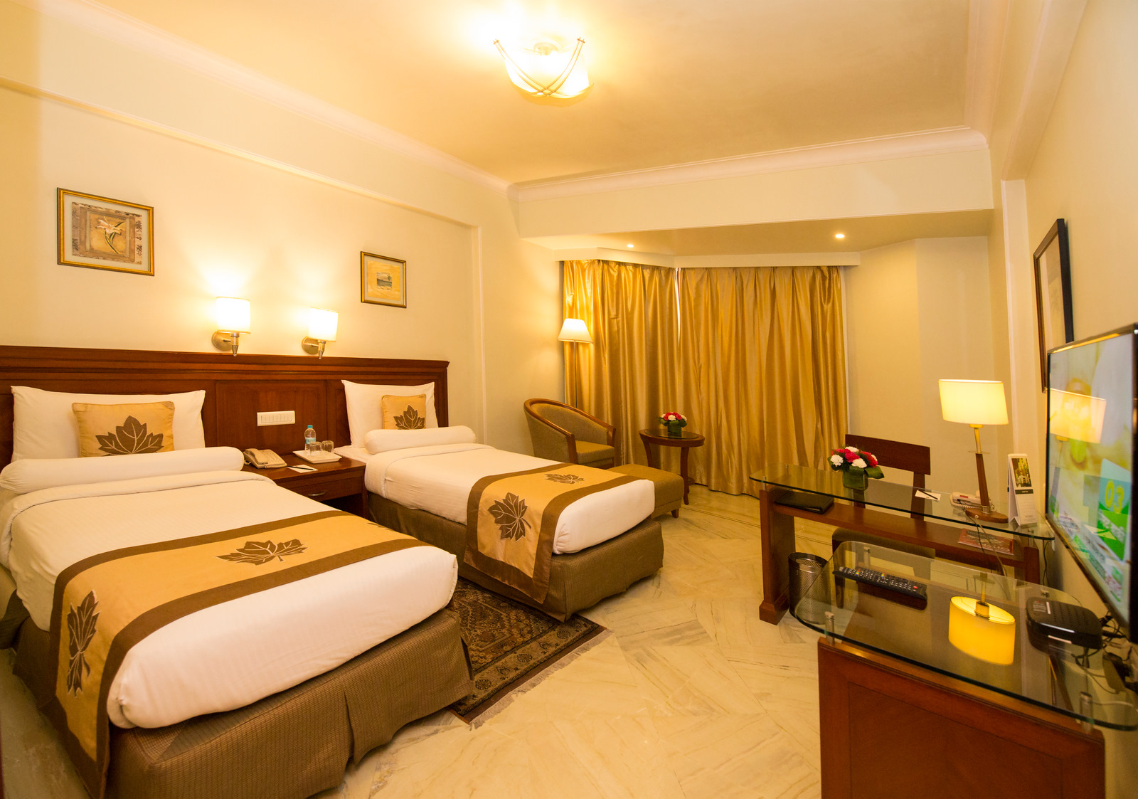 Twin Bed Room - Scenic Balcony